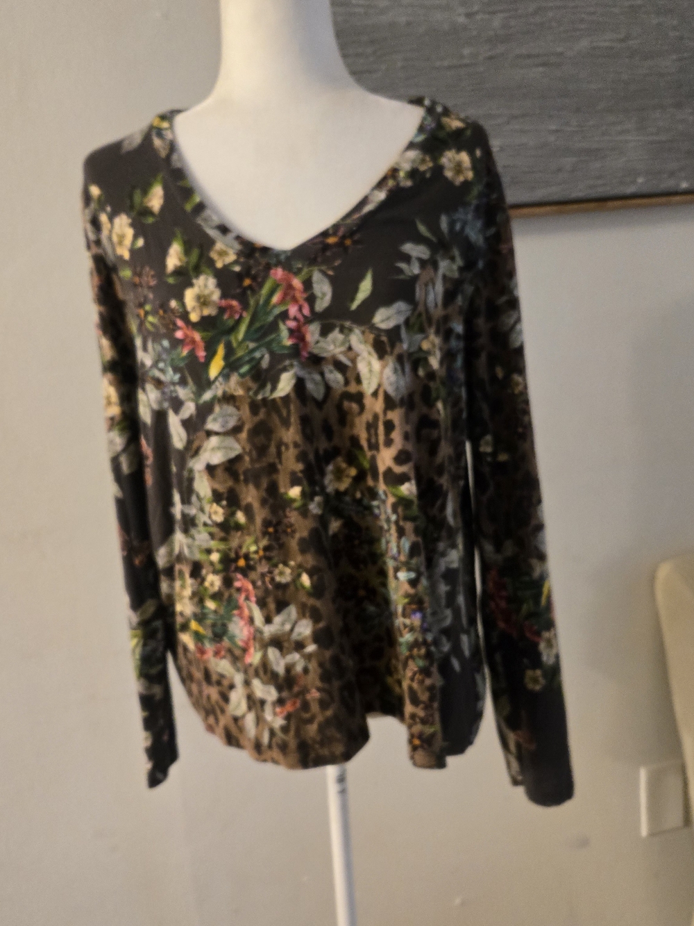 Johnny Was Black Floral & Leopard V-Neck Long Sleeve Top